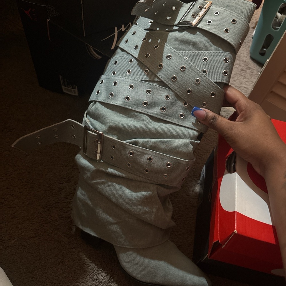 Stylish Gray Buckle Boots for Women